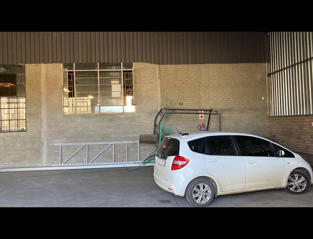 1,320M² WAREHOUSE FOR SALE IN RANDFONTEIN CENTRAL